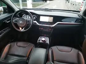 Kia E-Niro ExecutiveLine 64 kWh Trekhaak Wamtepomp SOH 100% Vol Leder mem Seats thumbnail 11