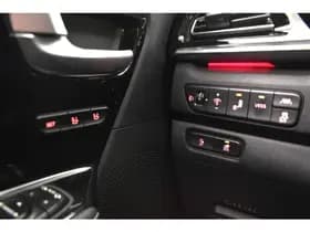 Kia E-Niro ExecutiveLine 64 kWh Trekhaak Wamtepomp SOH 100% Vol Leder mem Seats thumbnail 28