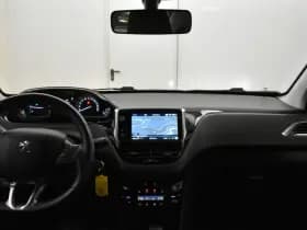 Peugeot 2008 1.2 PureTech 110PK Automaat Navi Cruise PDC V+A thumbnail 33