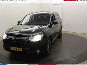 Mitsubishi Outlander 2.0 PHEV Instyle X-Line Dealer onderhouden Trekhaak Pano Vol Leder Camera