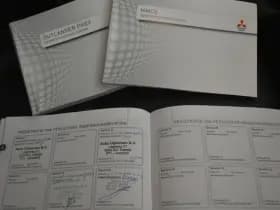 Mitsubishi Outlander 2.0 PHEV Instyle X-Line Dealer onderhouden Trekhaak Pano Vol Leder Camera thumbnail 11