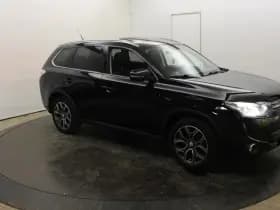 Mitsubishi Outlander 2.0 PHEV Instyle X-Line Dealer onderhouden Trekhaak Pano Vol Leder Camera thumbnail 14