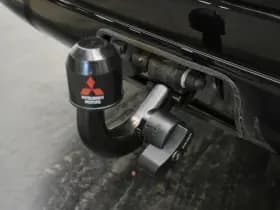 Mitsubishi Outlander 2.0 PHEV Instyle X-Line Dealer onderhouden Trekhaak Pano Vol Leder Camera thumbnail 3