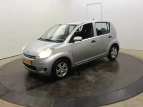 Daihatsu Sirion 2 1.0-12V 70PK Premium 5 Pers 5Drs Airco El Ramen APK 11-2026 thumbnail 34