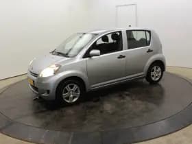 Daihatsu Sirion 2 1.0-12V 70PK Premium 5 Pers 5Drs Airco El Ramen APK 11-2026 thumbnail 35