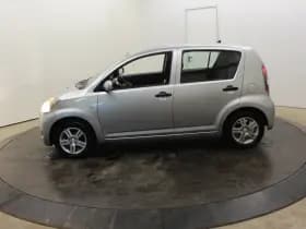 Daihatsu Sirion 2 1.0-12V 70PK Premium 5 Pers 5Drs Airco El Ramen APK 11-2026 thumbnail 38