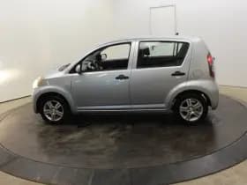 Daihatsu Sirion 2 1.0-12V 70PK Premium 5 Pers 5Drs Airco El Ramen APK 11-2026 thumbnail 39