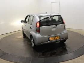 Daihatsu Sirion 2 1.0-12V 70PK Premium 5 Pers 5Drs Airco El Ramen APK 11-2026 thumbnail 45