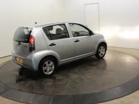 Daihatsu Sirion 2 1.0-12V 70PK Premium 5 Pers 5Drs Airco El Ramen APK 11-2026 thumbnail 52