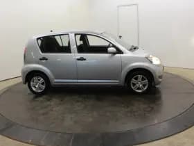 Daihatsu Sirion 2 1.0-12V 70PK Premium 5 Pers 5Drs Airco El Ramen APK 11-2026 thumbnail 57