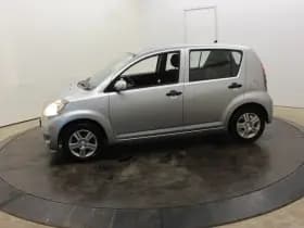 Daihatsu Sirion 2 1.0-12V 70PK Premium 5 Pers 5Drs Airco El Ramen APK 11-2026 thumbnail 9