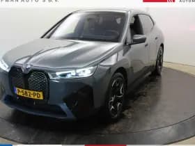 BMW IX xDrive40 High Exe Sport SOH 100% El Trek Pano Head Up Camera