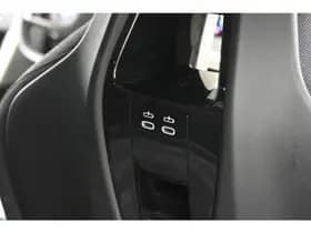 BMW IX xDrive40 High Exe Sport SOH 100% El Trek Pano Head Up Camera thumbnail 43