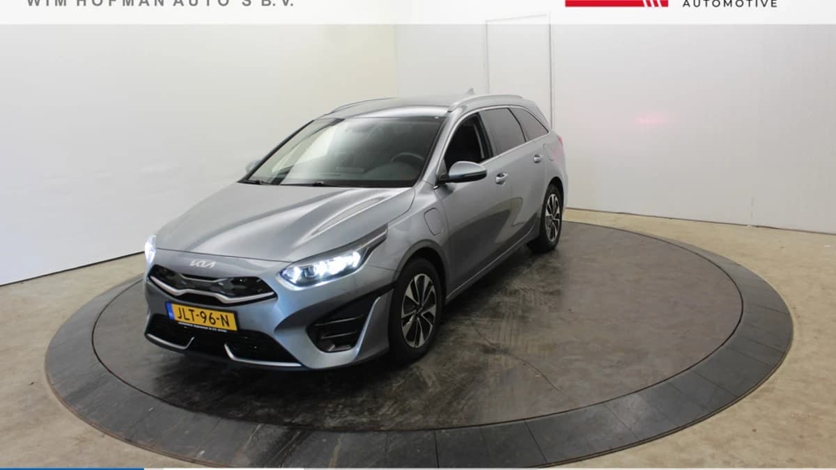 Kia Ceed 1.6 GDI PHEV DynamicPlusline — foto 1