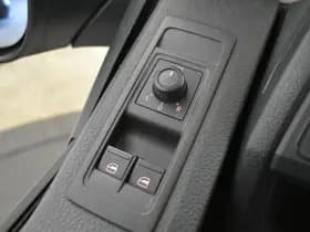 Volkswagen Transporter Kombi 2.0 TDI L2H1 9 Pers 2+2+2+3 BPM Vrij excl btw thumbnail 17