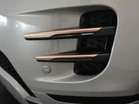 Land Rover Range Rover Evoque 1.5 P300e AWD R-Dynamic Black Pack 360°Cam Dual Vision Leder Mem-Seats thumbnail 9