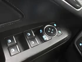 Ford Focus Wagon 155 PK ST Line X Trekh EL aKlep Camera B&O Winterpack thumbnail 34