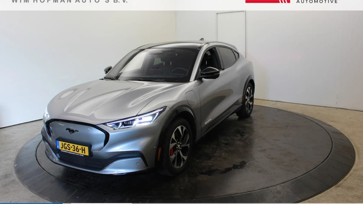 Ford Mustang Mach-E Premium AWD 75 kWh 271 Pk — foto 1