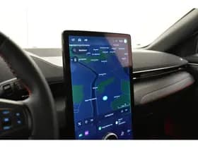 Ford Mustang Mach-E Premium AWD 75 kWh 271 Pk thumbnail 5