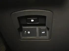 Land Rover Range Rover Velar 2.0 P400e R-Dynamic thumbnail 33