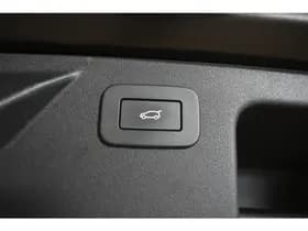 Land Rover Discovery Sport P300e 1.5 R-Dynamic SE Pano Trekh Cam Vol Leder Winterpack Dhoek Mem-Seats thumbnail 8