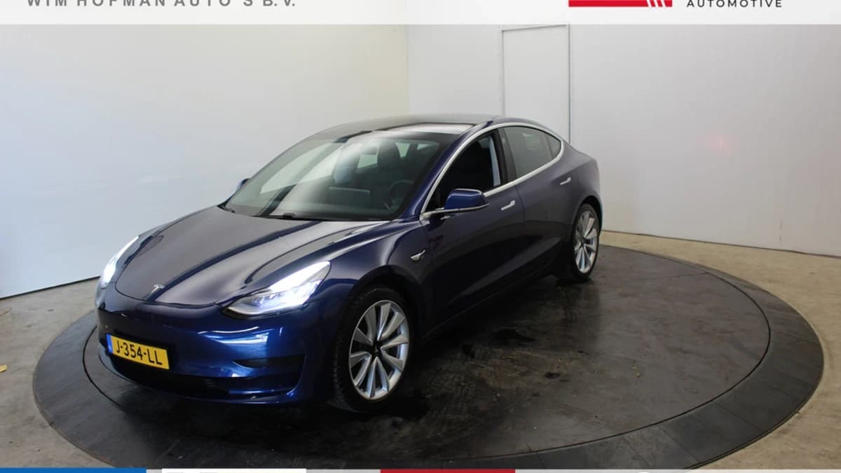 Tesla Model 3 Standard RWD Plus 60 kWh — foto 1