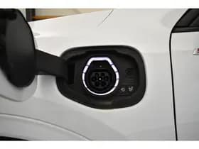 Ford Kuga 2.5 PHEV ST Line Vignale Head-up Trekh Panodak Camera thumbnail 10