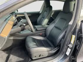 Tesla Model 3 thumbnail 11