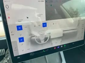Tesla Model 3 thumbnail 19