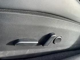 Tesla Model 3 thumbnail 26