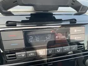 Volkswagen Up! 1.0 BMT high up! | Pano | Cruise | Camera | Leder thumbnail 14