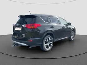 Toyota RAV4 thumbnail 6