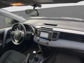 Toyota RAV4 thumbnail 10