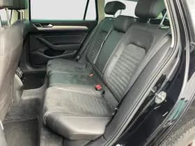 Volkswagen Passat thumbnail 23