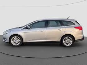 Ford Focus Wagon 1.5 TDCI Titanium Edition Leder | Navi | D.hoek | Trekhaak thumbnail 7