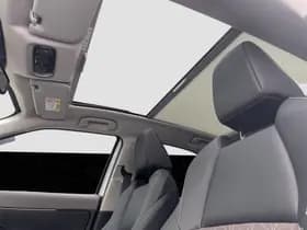 Toyota Yaris Cross 1.5 Hybrid AWD Executive | Panodak | HUD | Trekhaak | 360 camera thumbnail 2