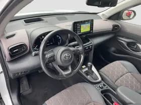 Toyota Yaris Cross 1.5 Hybrid AWD Executive | Panodak | HUD | Trekhaak | 360 camera thumbnail 12