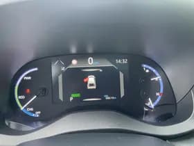 Toyota Yaris Cross 1.5 Hybrid AWD Executive | Panodak | HUD | Trekhaak | 360 camera thumbnail 13