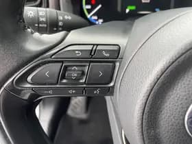 Toyota Yaris Cross 1.5 Hybrid AWD Executive | Panodak | HUD | Trekhaak | 360 camera thumbnail 14