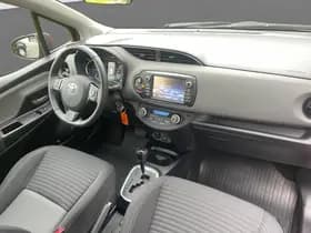Toyota Yaris thumbnail 2