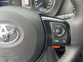 Toyota Yaris thumbnail 12