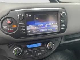 Toyota Yaris thumbnail 13