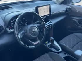 Toyota Yaris Cross 1.5 Hybrid Business Plus Dodehoek | Camera | Carplay | Halfleder thumbnail 8