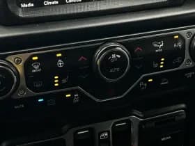 Jeep Wrangler Unlimited 4xe 380 Sahara thumbnail 27