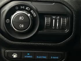 Jeep Wrangler Unlimited 4xe 380 Sahara thumbnail 32