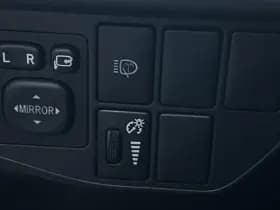 Toyota Prius 1.8 Plug-in Executive Business thumbnail 11