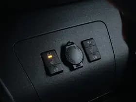 Toyota Prius 1.8 Plug-in Executive Business thumbnail 12