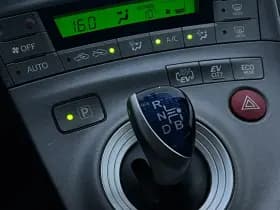 Toyota Prius 1.8 Plug-in Executive Business thumbnail 16