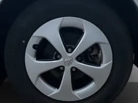 Toyota Prius 1.8 Plug-in Executive Business thumbnail 5