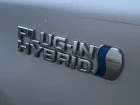 Toyota Prius 1.8 Plug-in Executive Business thumbnail 6